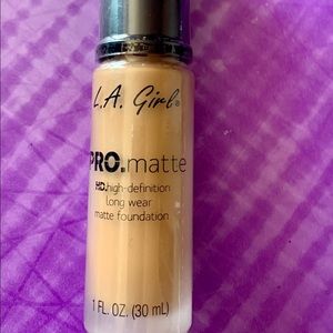 L.A Girl pro Matte long lasting foundation